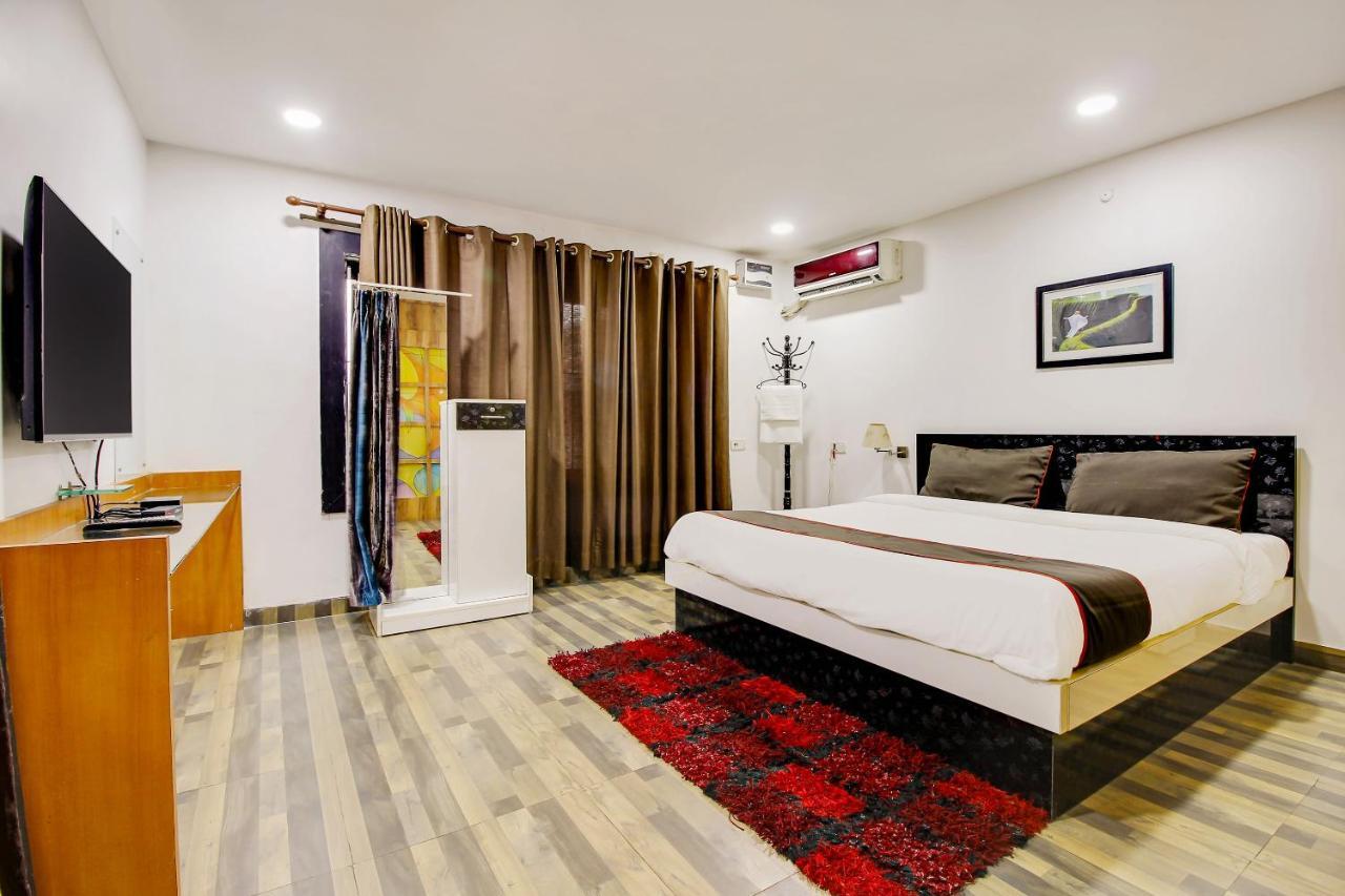 Oyo 2794 Hotel Plaza Inn Guwahati Exterior foto